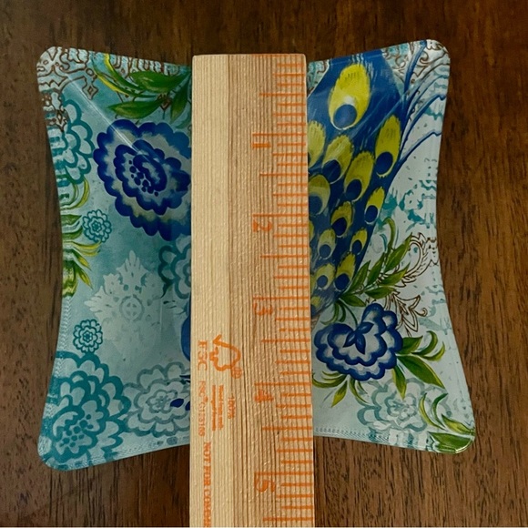 Peacock Design Decorative Glass Plate - Picture 8 of 9